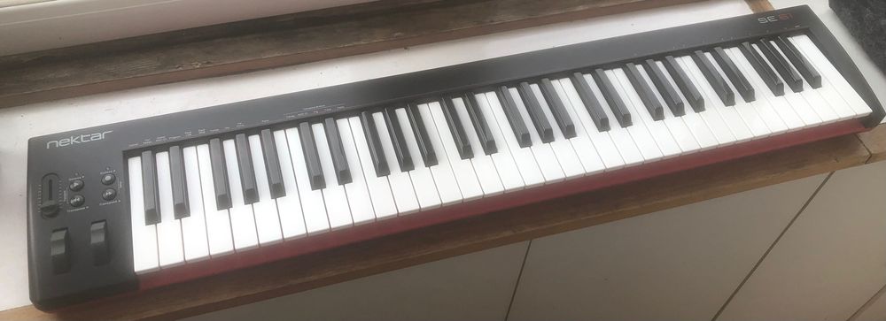 Controlador MIDI Nektar SE61