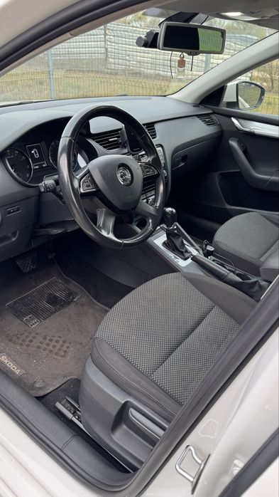 Skoda Octavia A7 1.8 (не крашена)