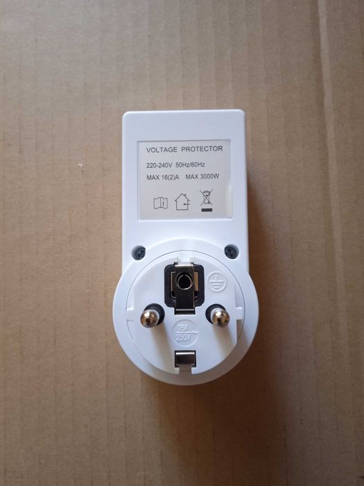 Реле защиты холодильника по напряжению в розетку Барьер