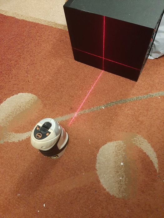 продам строительный  лазарный уровень