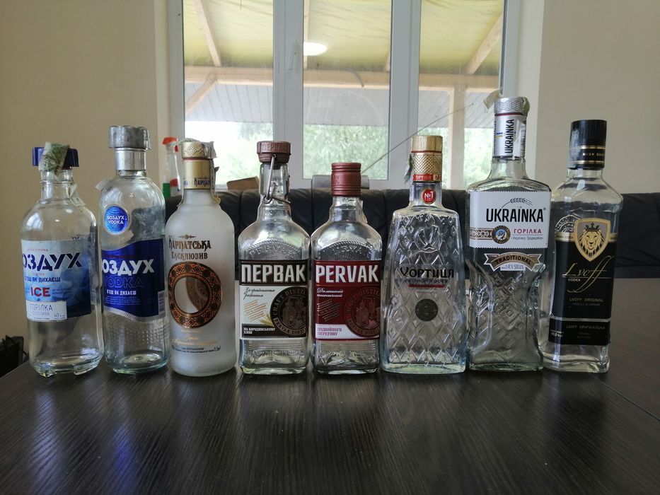 Продам  Пляшки Бутилки  пляшки з під алкоголю