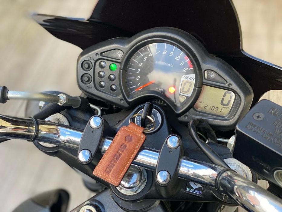 Suzuki sfv 650 gladius