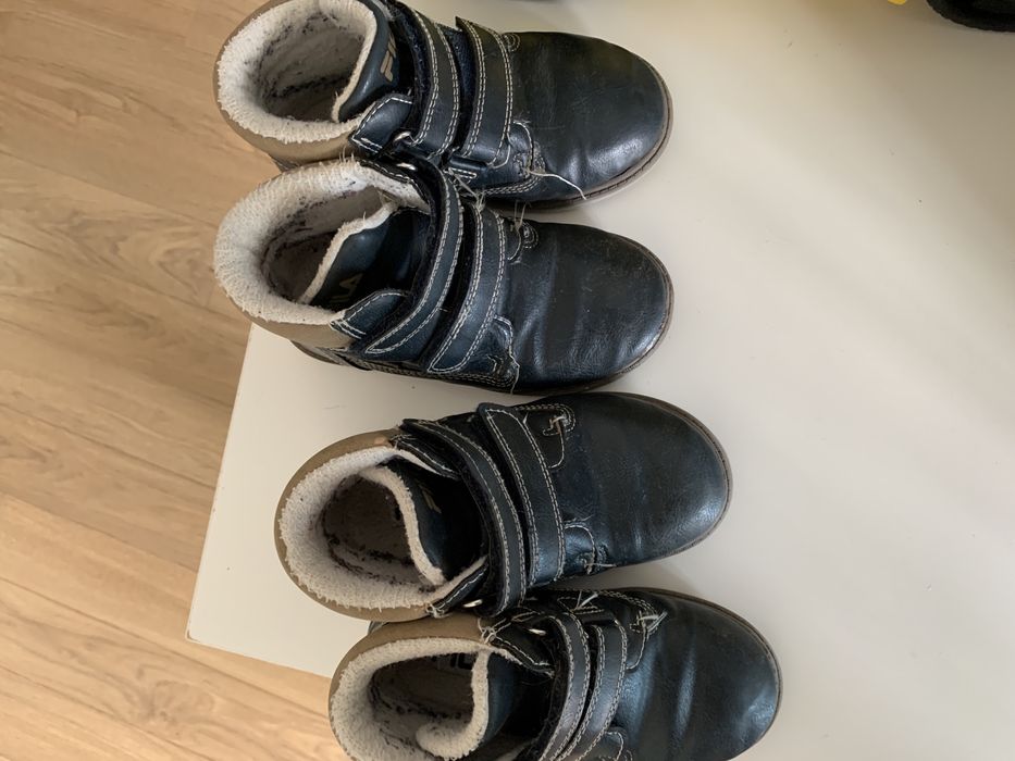 Botas fila menino ou menina nr 25 os dois pares