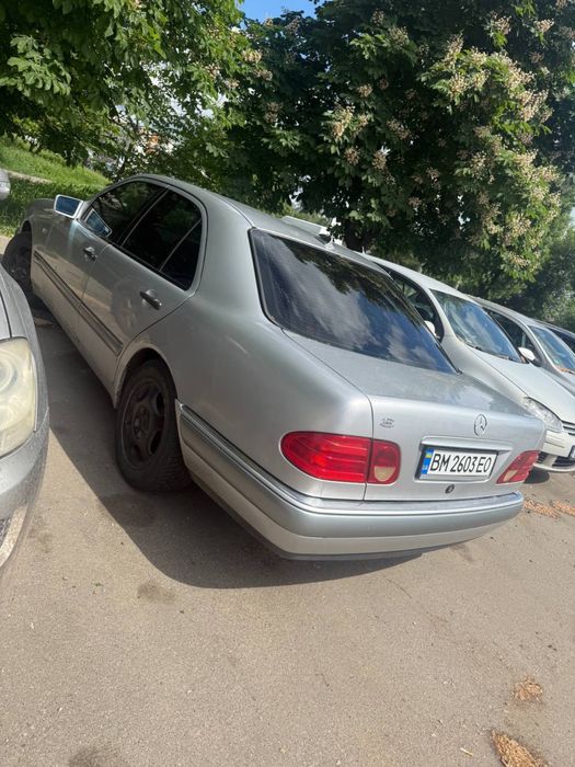 Продам мерседес w210 e200