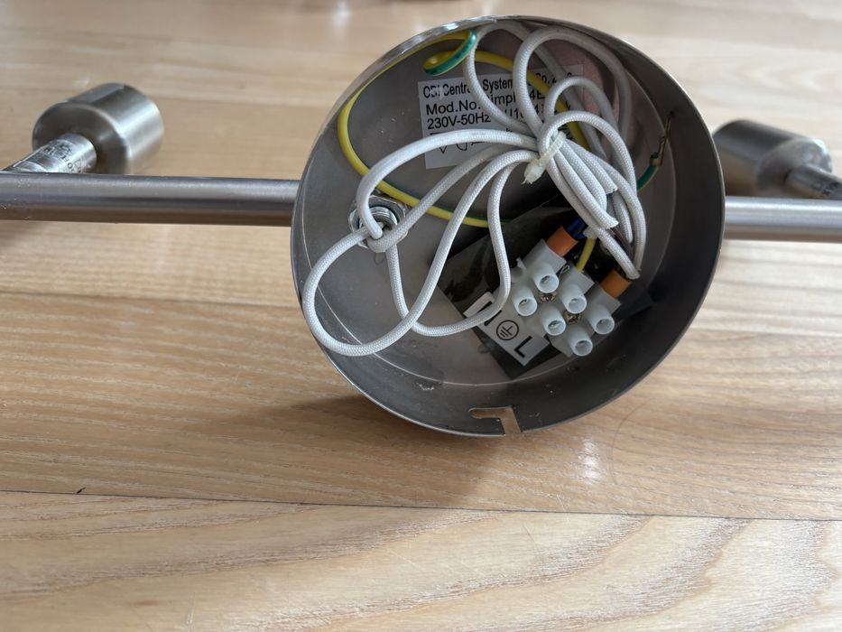 Lampa sufitowa 4 żarówki