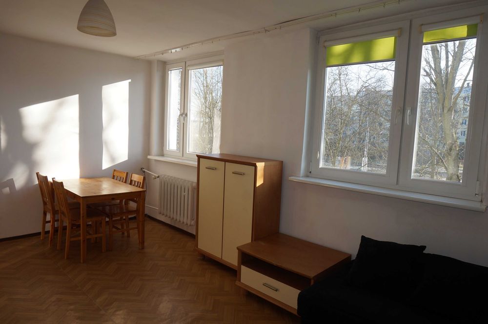 Mieszkanie 37 mkw na 1 piętrze w niskim bloku na Górczynie