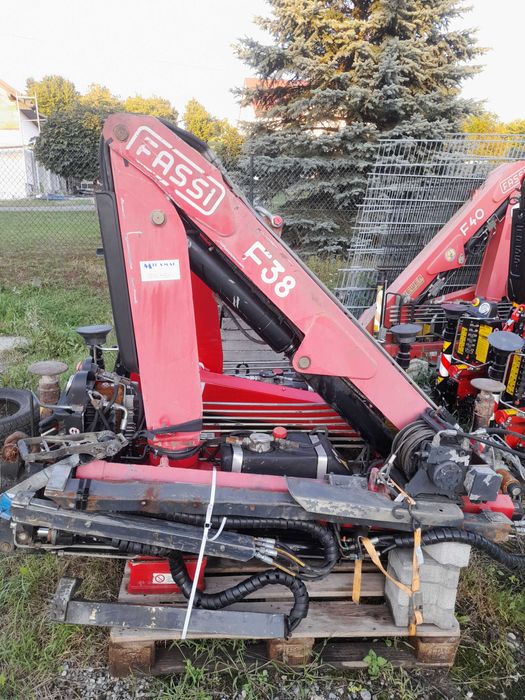 HDS dźwig żuraw FASSI na IVECO dostawczy busa do 3,5t Hiab Palfinger