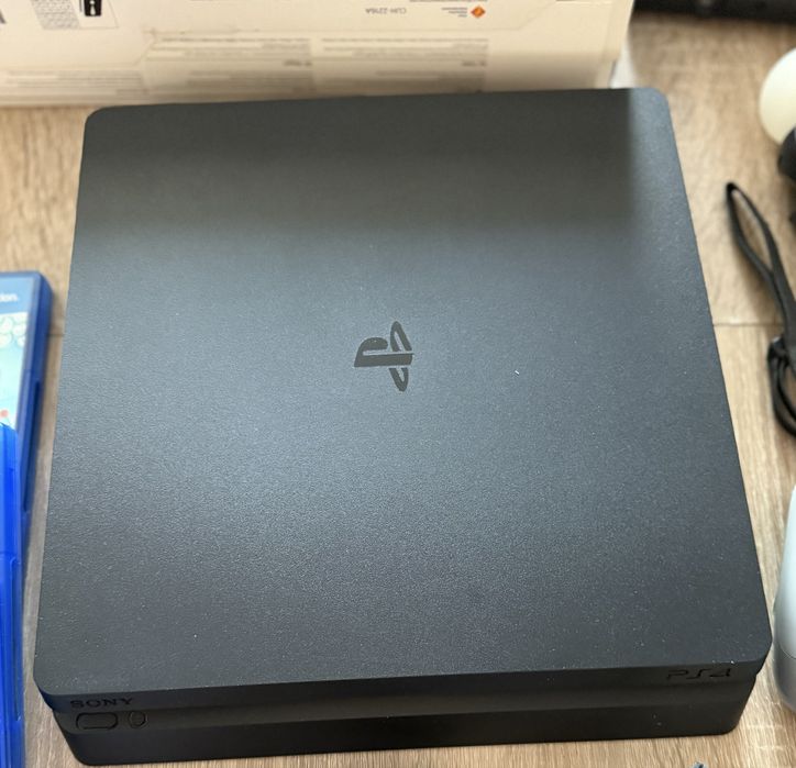 Konsola Ps4 Slim 2216 PlayStation 4 + Gry Pady VR Fortnite Roblox Minecraft