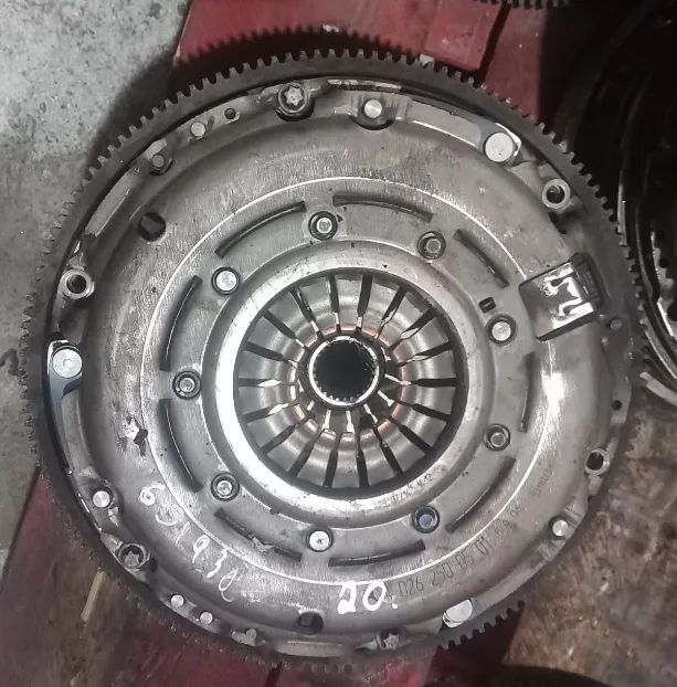 Embraiagem Bimassa Mercedes Ref: K9K452/651930/611962/651921
