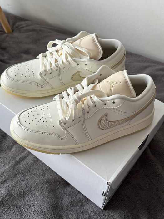 Нові Кросівки Nike Jordan 1 розмір 40,5 26см замовляла в Польщі, не підійшов розмір