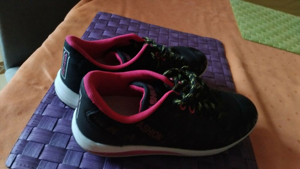 Adidasy dziecięce damskie r 36 37