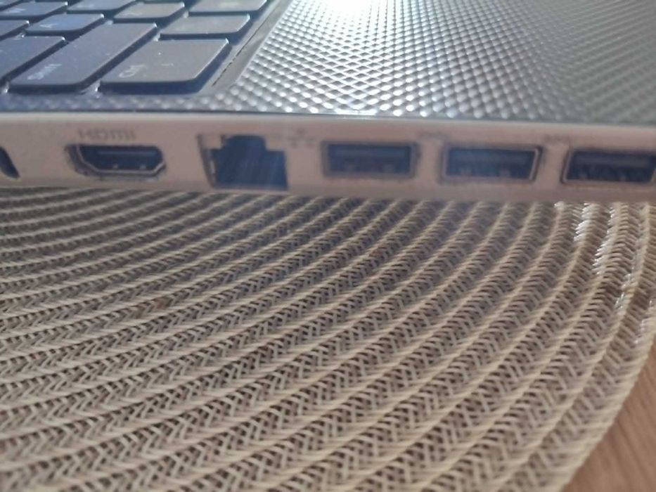 Laptop Dell Vostro 2521 8GB RAM SSD 240GB i3-3227U 1,9Ghz Windows 7 Pro