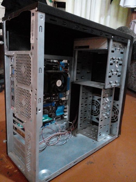 Системный блок с материнской платой и 2 hdd 1000gb