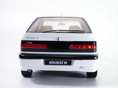 Triple9 1/18 Renault 19 ano 1994