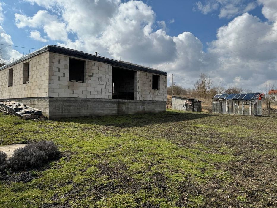 Продаж земельноі ділянки Лезнево