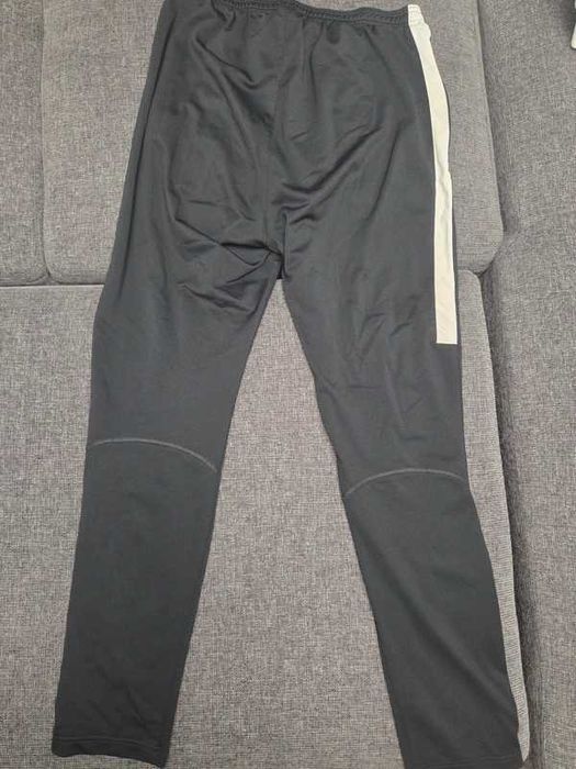 Komplet dresowy nike