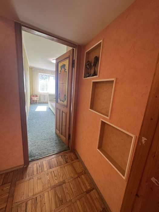 Продам 3 к.квартира метро Палац спорту