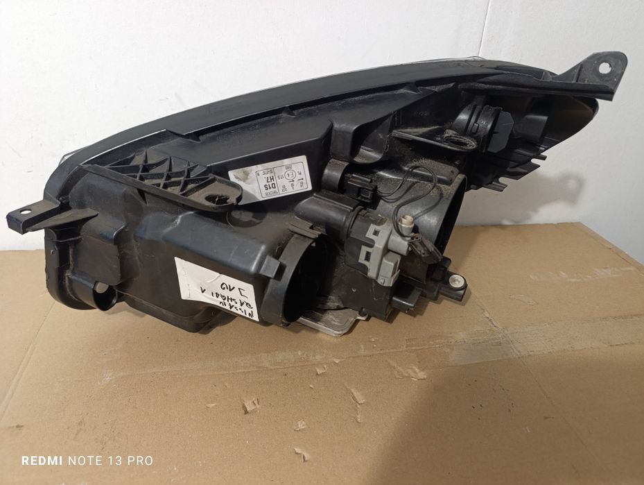 Nissan QASHQAI J10 lift prawa lampa  przednia