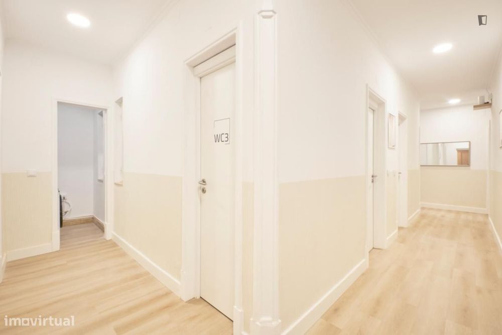 Quarto - localizado em Alameda Lisbon