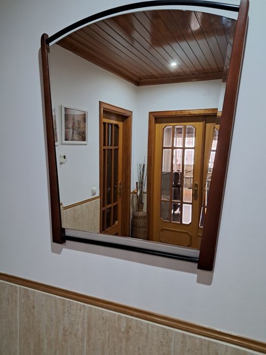 Mesa de entrada em vidro com espelho  incluído no preço