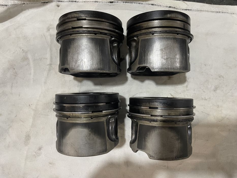 Поршень Mazda 3 BL 6 GH CX-7 R2AA 2.2 дизель 2008-2012