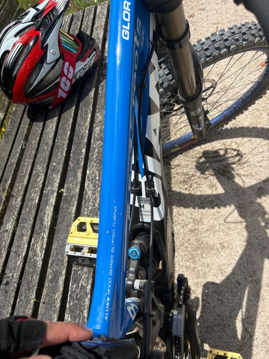 Bicicleta down hill GIANT GLORY