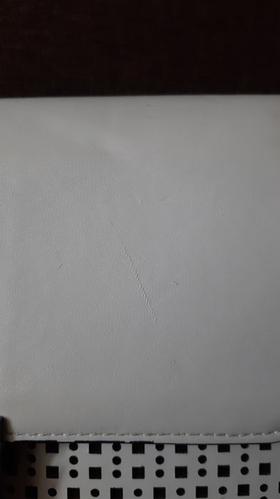 Белая летняя сумка