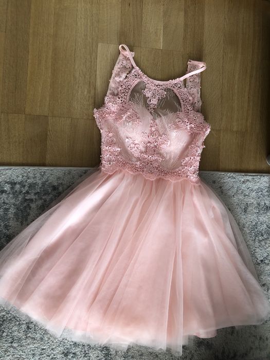 Sukienka na wesele tiulowa