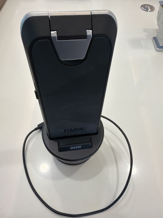Base de carregamento wireless Universal BMW