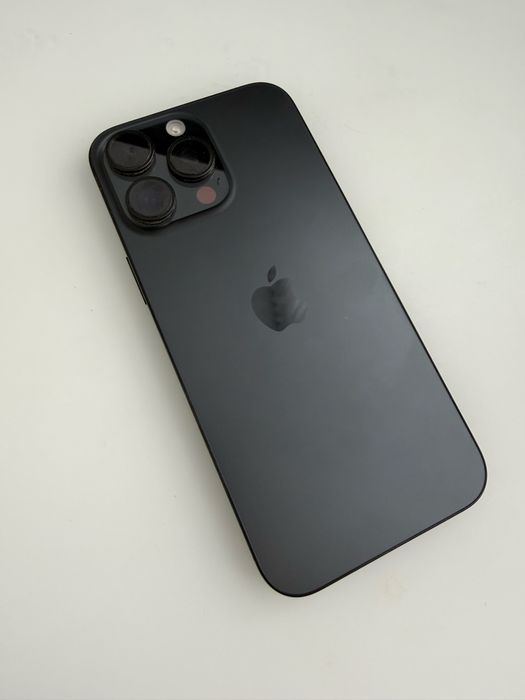 Iphone 16 pro max icloud. На запчастини