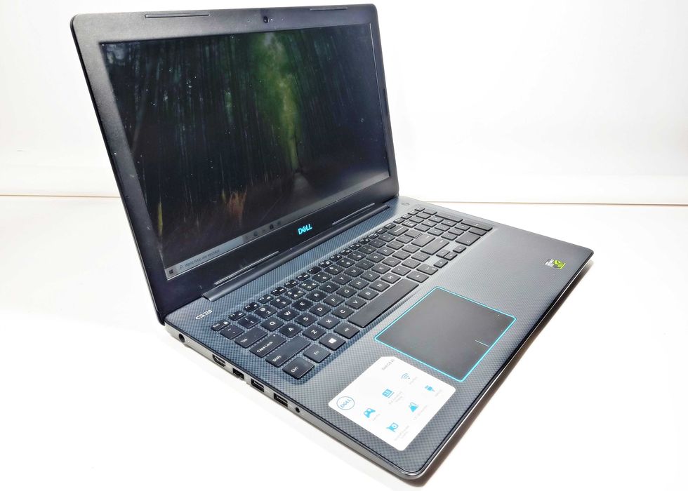 Laptop Dell g15 i5-8300H/16GB /Win10 GTX1050