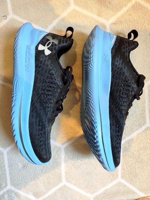 Buty do biegania Under Armour UA Velociti 4 - rozmiar 44