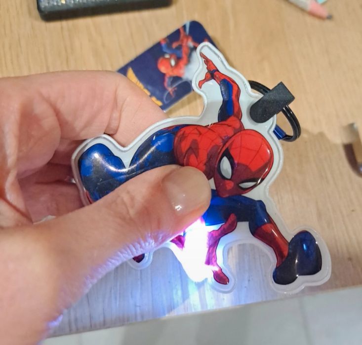 Brelok Spider-Man nowy świecą