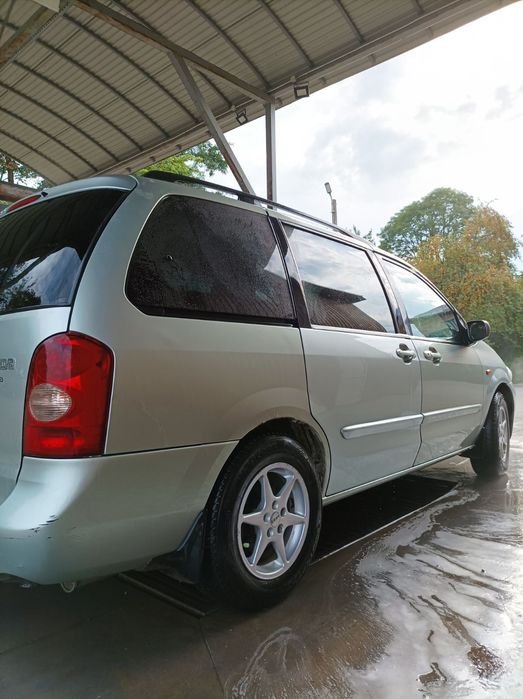 Продам мазда мпв 2.0 дизель