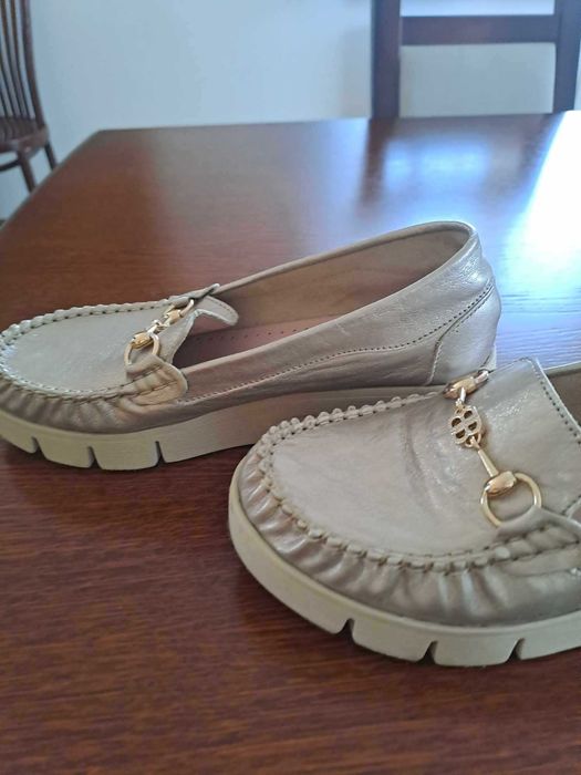 Okazja okazja naturalna skóra rozm.38