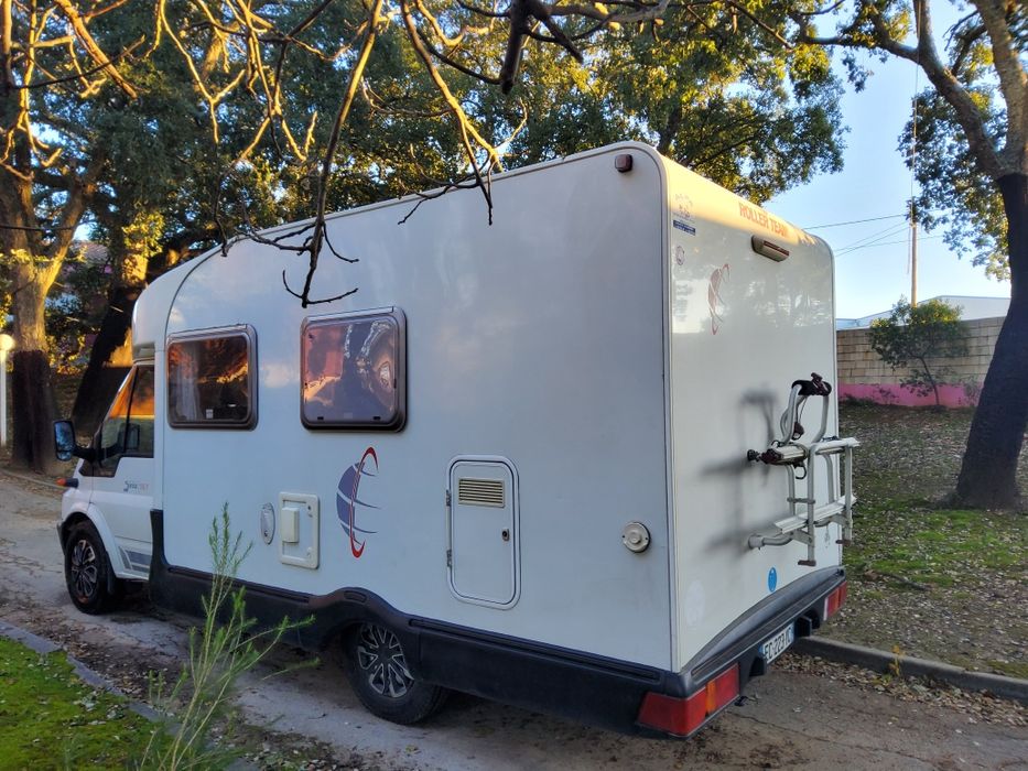 Autocaravana cama transversal