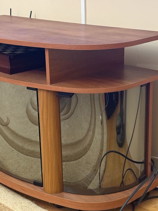 Тумба під телевізор в новому стані