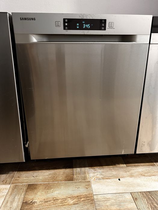 Вбудована посудомийна машина SAMSUNG,привезена з Німеччини.