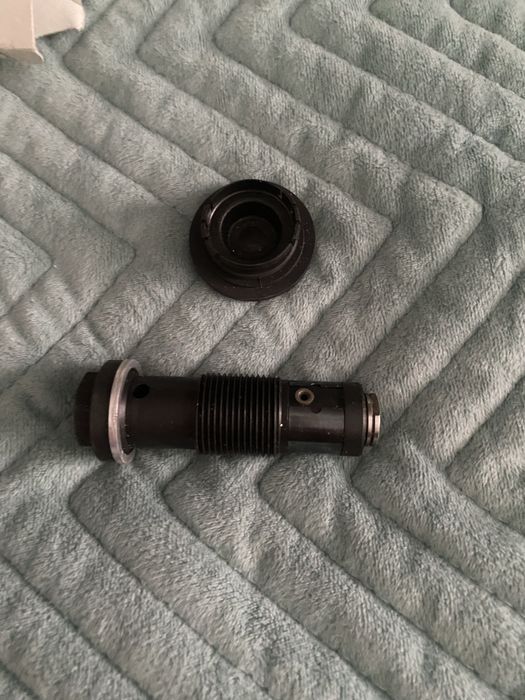 Натяжиьель цепи ГРМ  Mercedes A 272 050 08 11