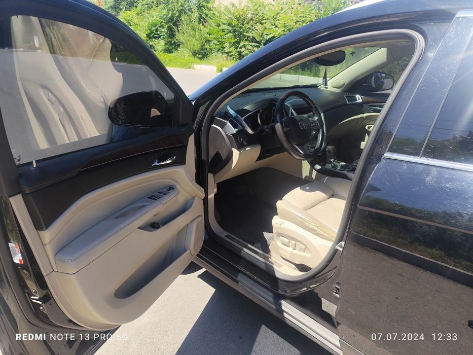 Продам Cadillac SRX