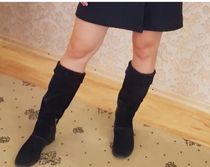 Продаю особисті  речі,чоботи великого розміру замша натуральна