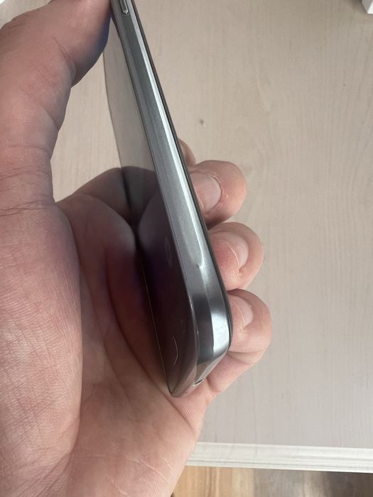 Мобільний телефон Samsung J3