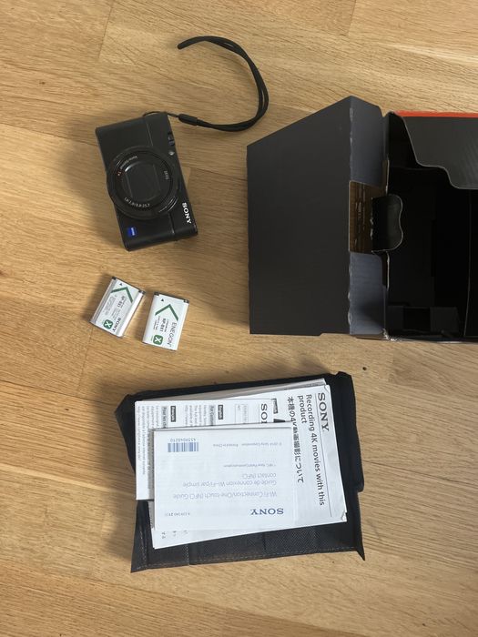 Aparat Sony RX100 IV (4)