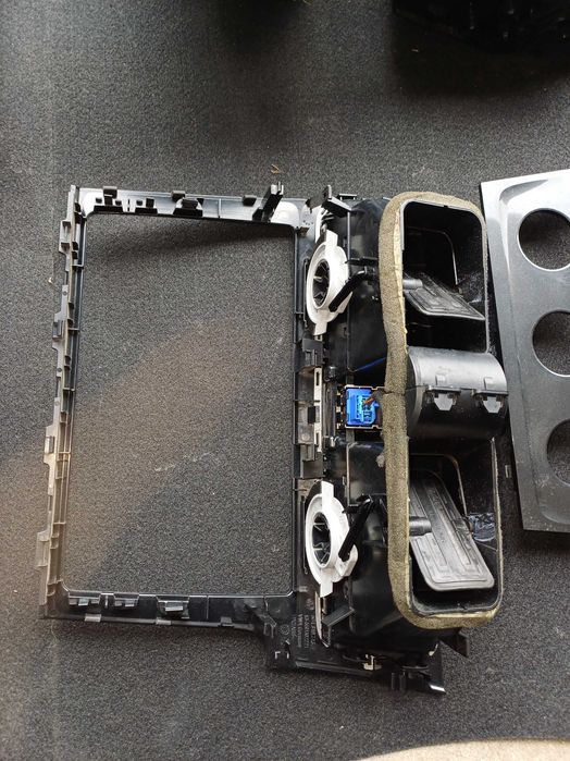 Panel klimatyzacji  climatronic wolkswagen golf 7 17r