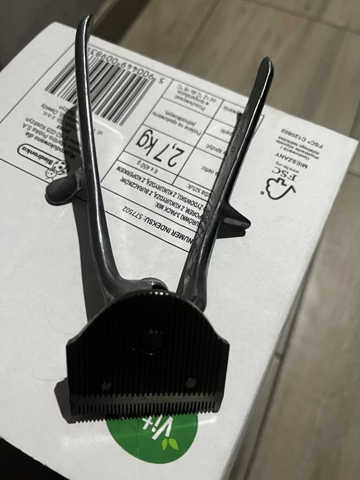 Reczna maszynka do strzyzenia z PRL