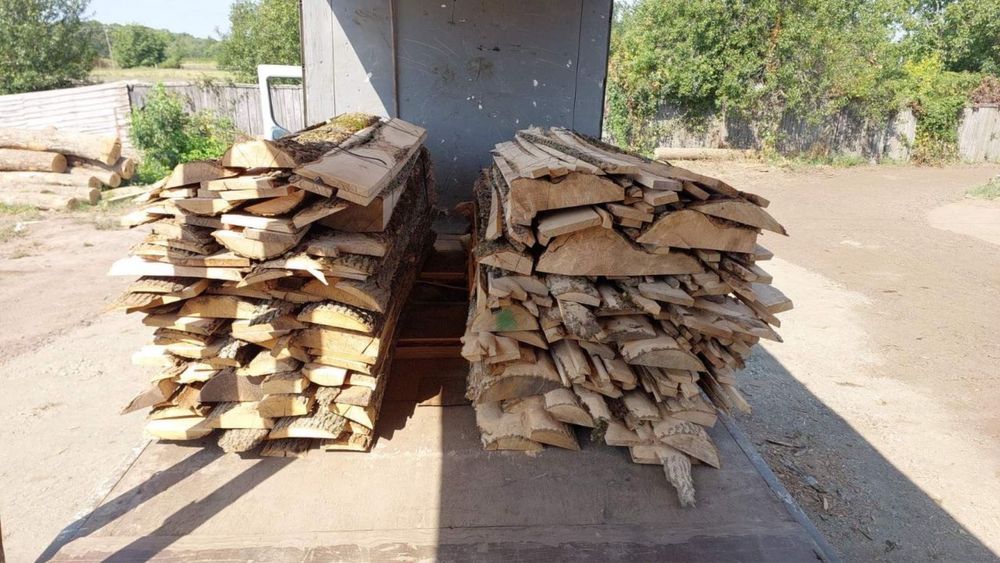 Дрова Дуб 900 грн, сухие с доставкой по Киеву и области, 12.4 куб