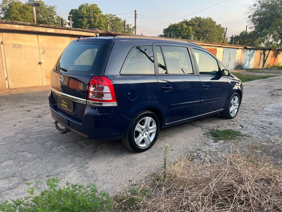OPEL ZAFIRA 1.7 дизель 7 міст