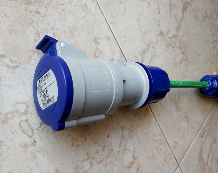 Adaptador ficha azul 16A para32A