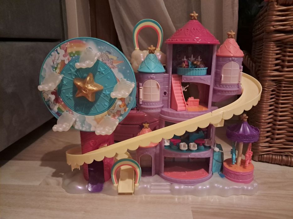 Polly Pocket zamek wesołe miasteczko