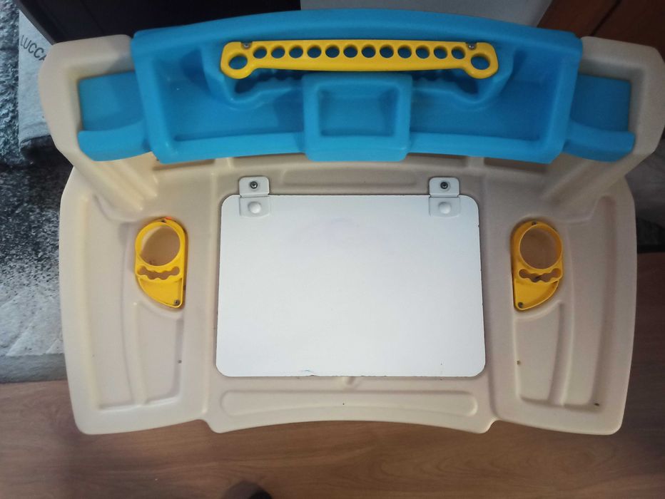 Secretária até 10 anos